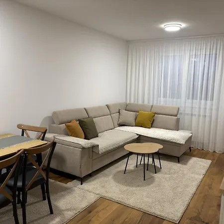 Quattro Free Private Garage Апартаменты