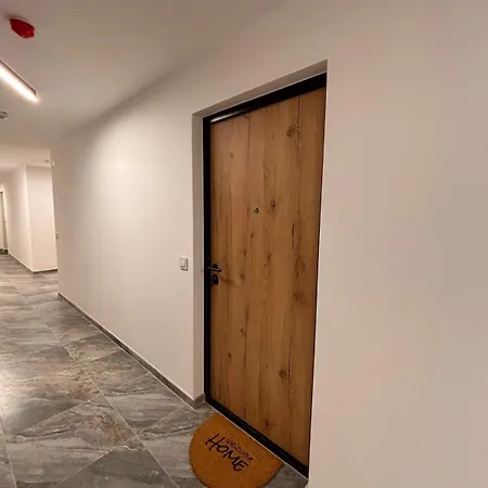 Quattro Free Private Garage *