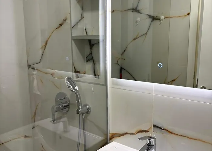 Quattro Free Private Parking Apartman *